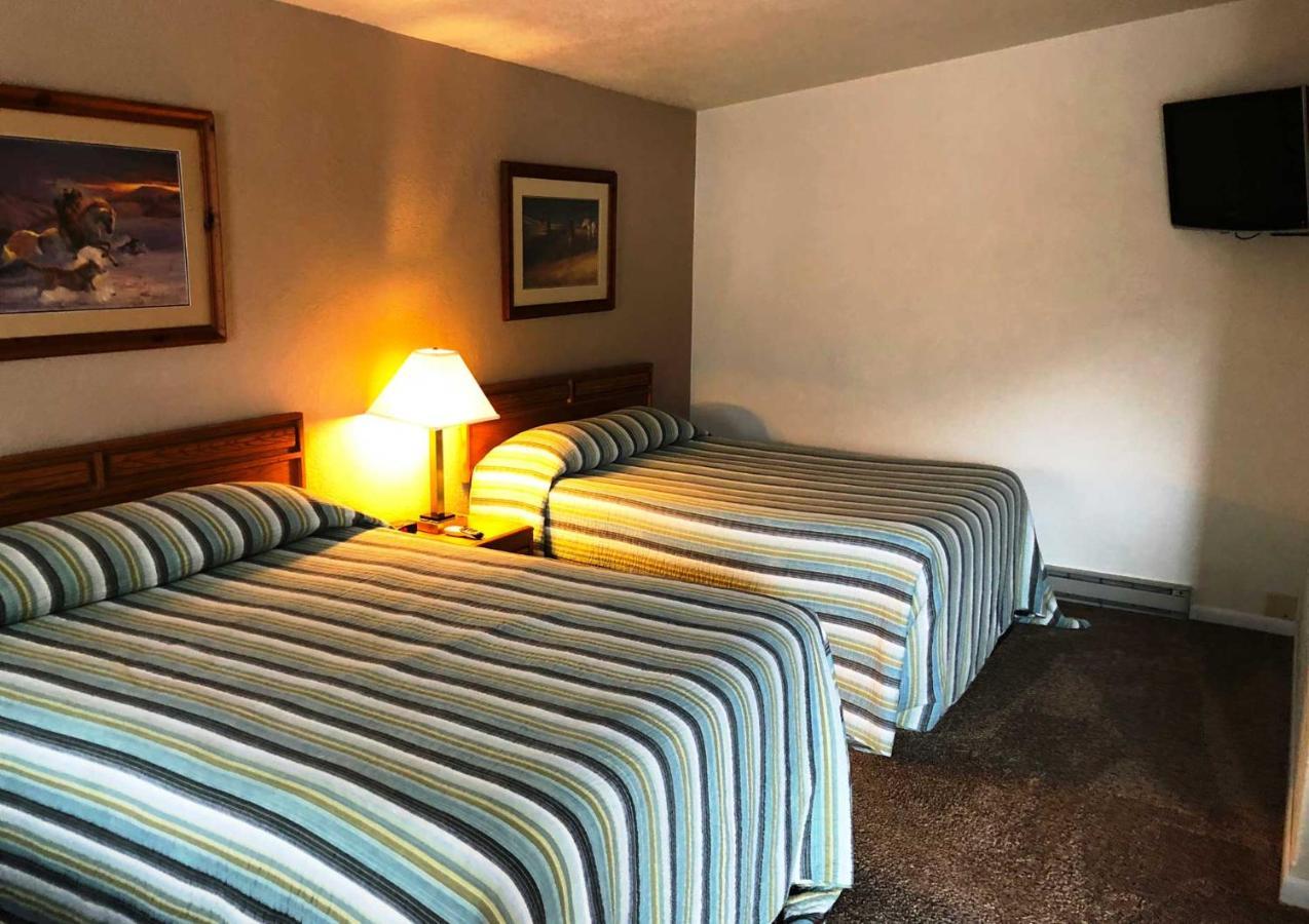 Bristlecone Motel Ely Exterior photo