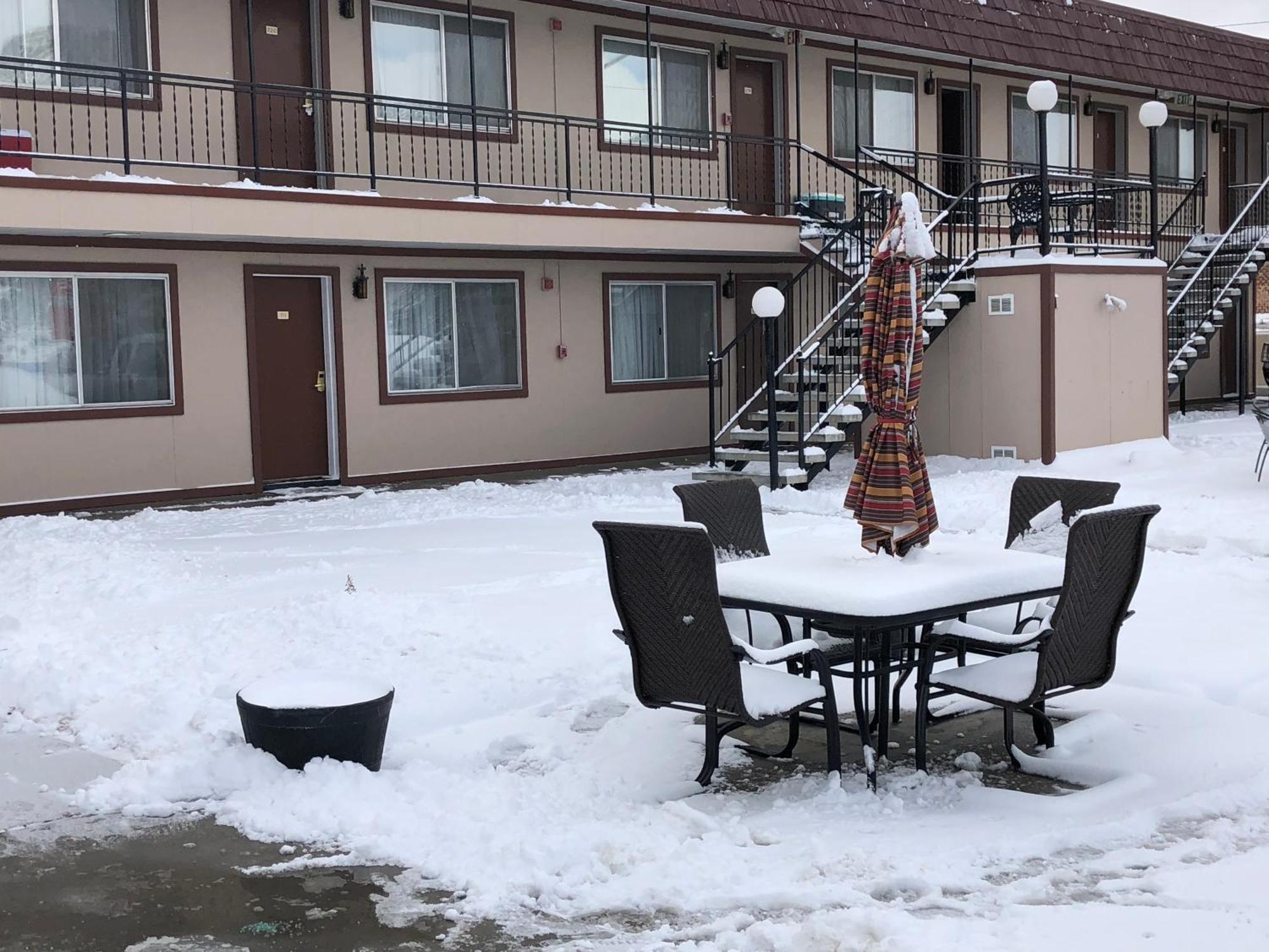 Bristlecone Motel Ely Exterior photo